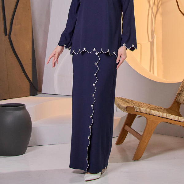 Detura Embroidery Kurung Set - Navy Blue