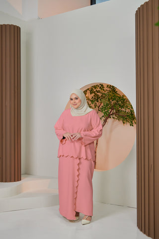 Detura Embroidery Kurung Set - Pink Belacan