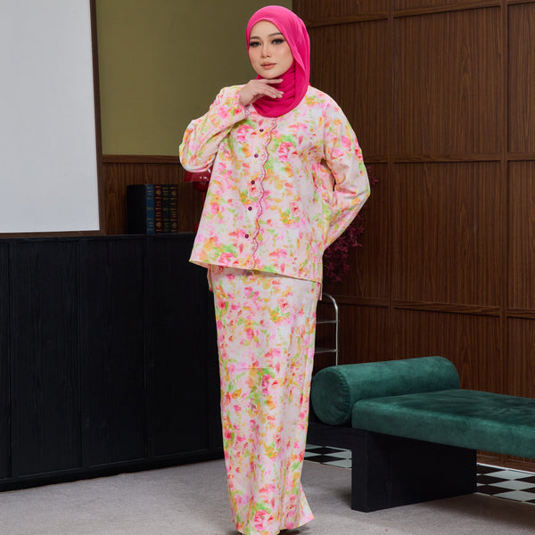 Hafya Tapered Kurung Set - Salmon Pink Flower