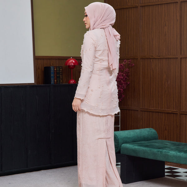 Rawnie Kebaya Kurung Set - Warm Pink