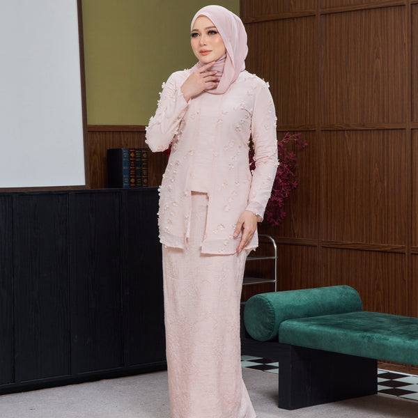 Rawnie Kebaya Kurung Set - Warm Pink