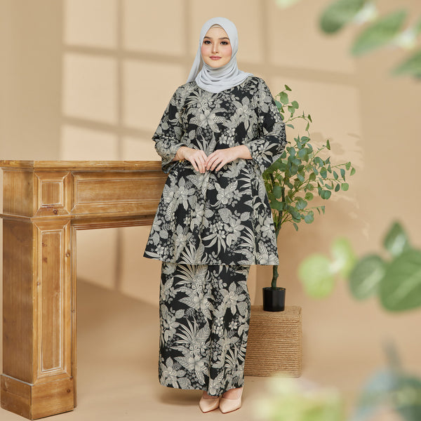 Habib Traditional Batik Kurung Set - Black Floral