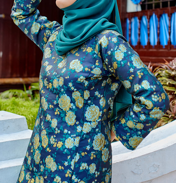 Emerald Traditional Pahang Kurung Set - Maroon Navy Floral